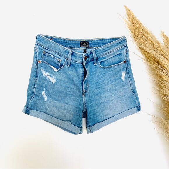 ABERCROMBIE & FITCH Light Blue Wash Distressed Roll Up Denim Jean Shorts 28 6 - Picture 1 of 6
